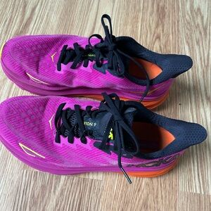 HOKA CLIFTON Women's Magenta and Black Athletic Shoes